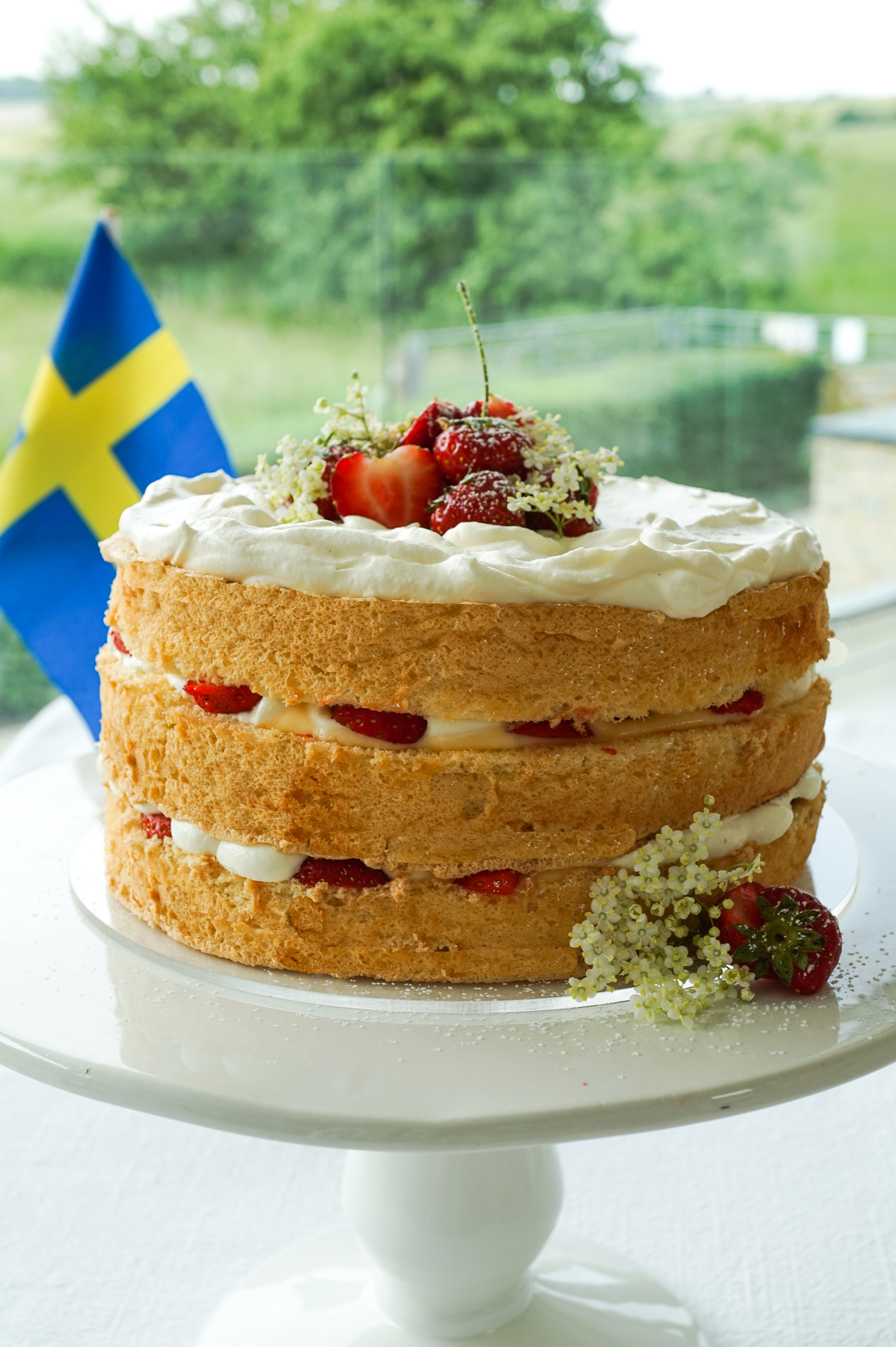 Midsummer Cake