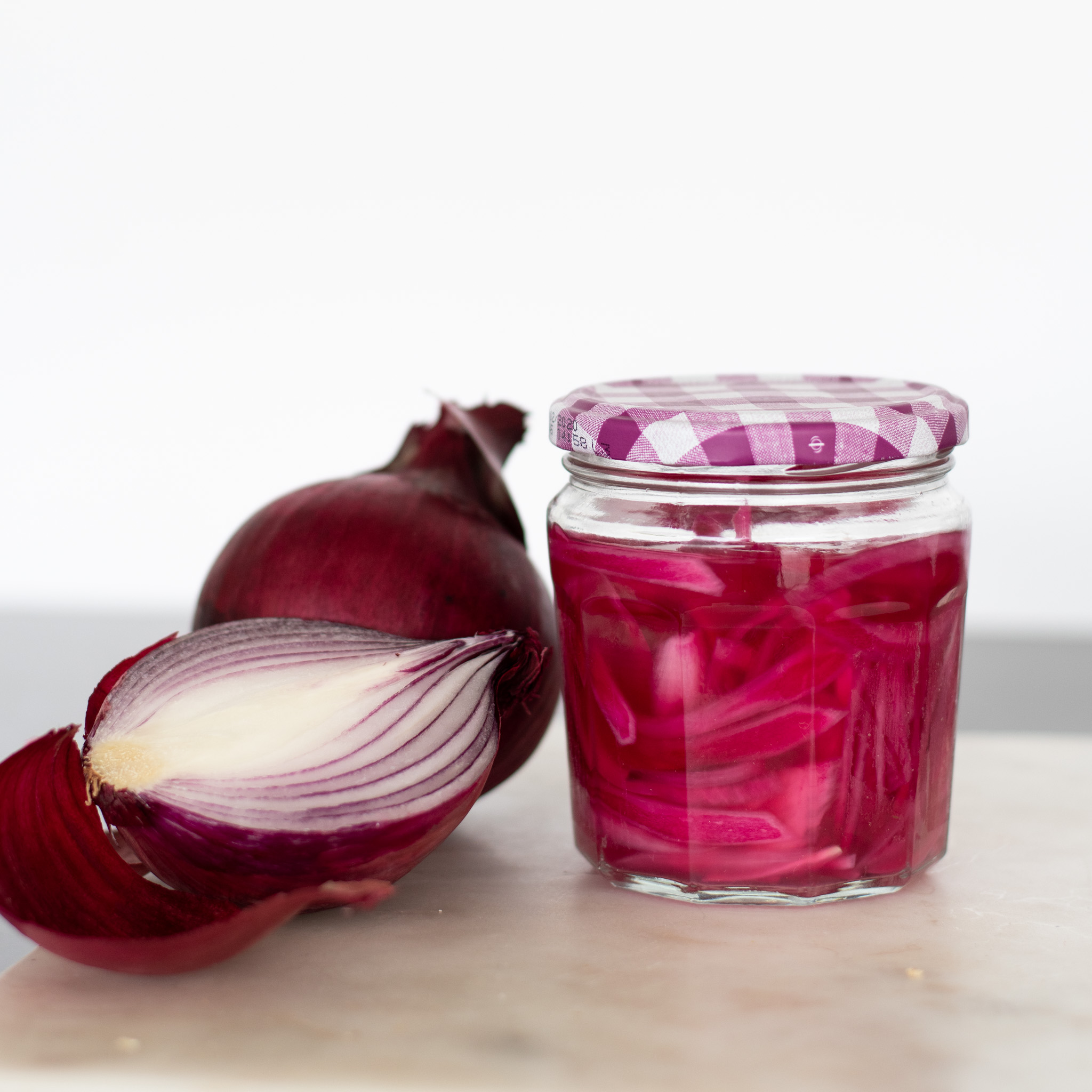 Scandinavian Quick Pickled Red Onions - Nordic Kitchen stories