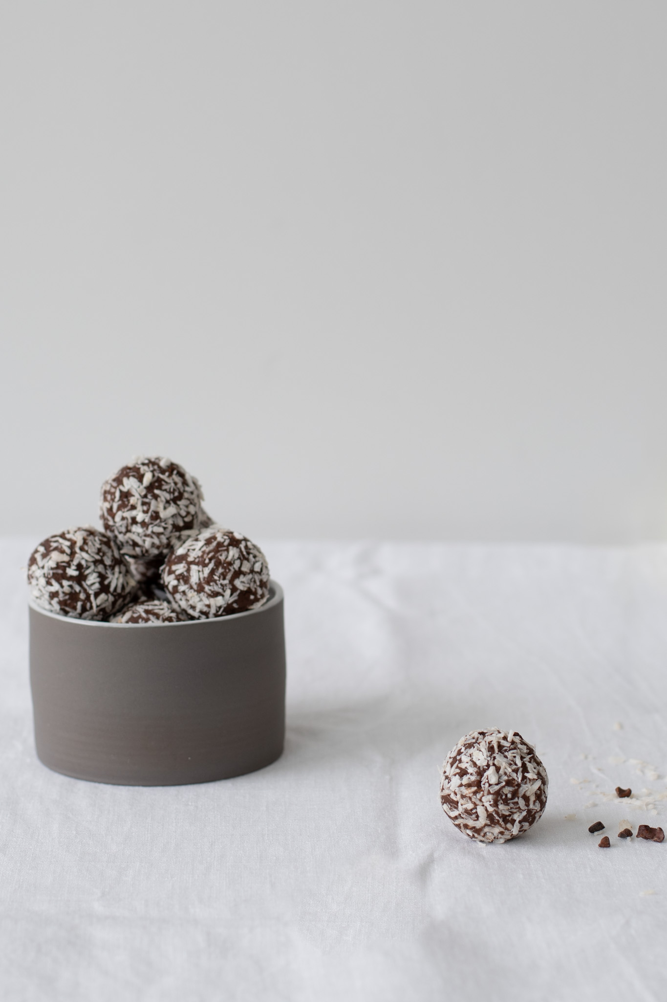 Healthy Swedish Chocolate Balls (Chokladbollar)