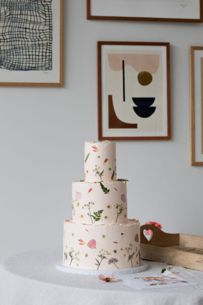 DSC_0140 Wild flower wedding cake